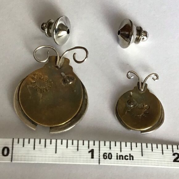 FAR FETCHED Vintage Metal 2 Piece Lady Bug Silver/Brass Brooch Set - Picture 3 of 4